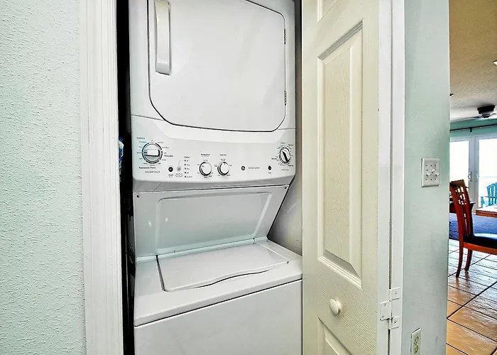 Beachside Hideout Unit K Apartment *